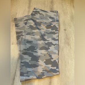 Kyodan Gray Camouflage Leggings